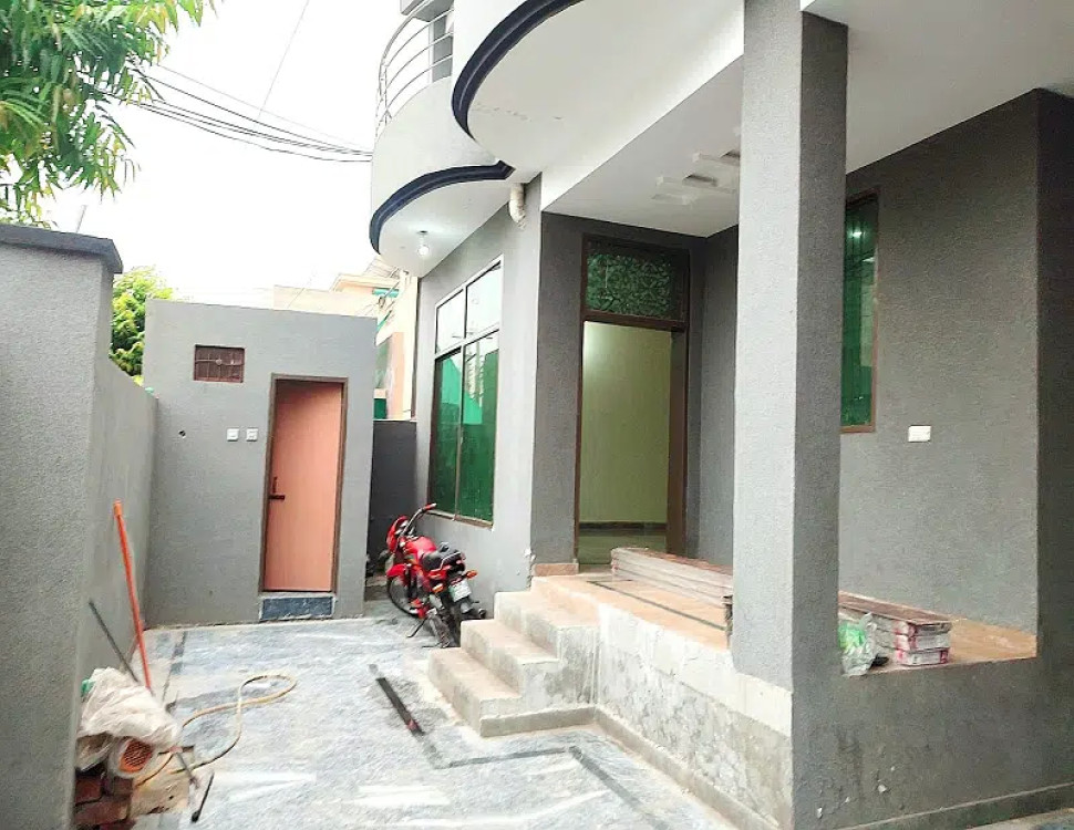 10 Marla house for sale in johar town