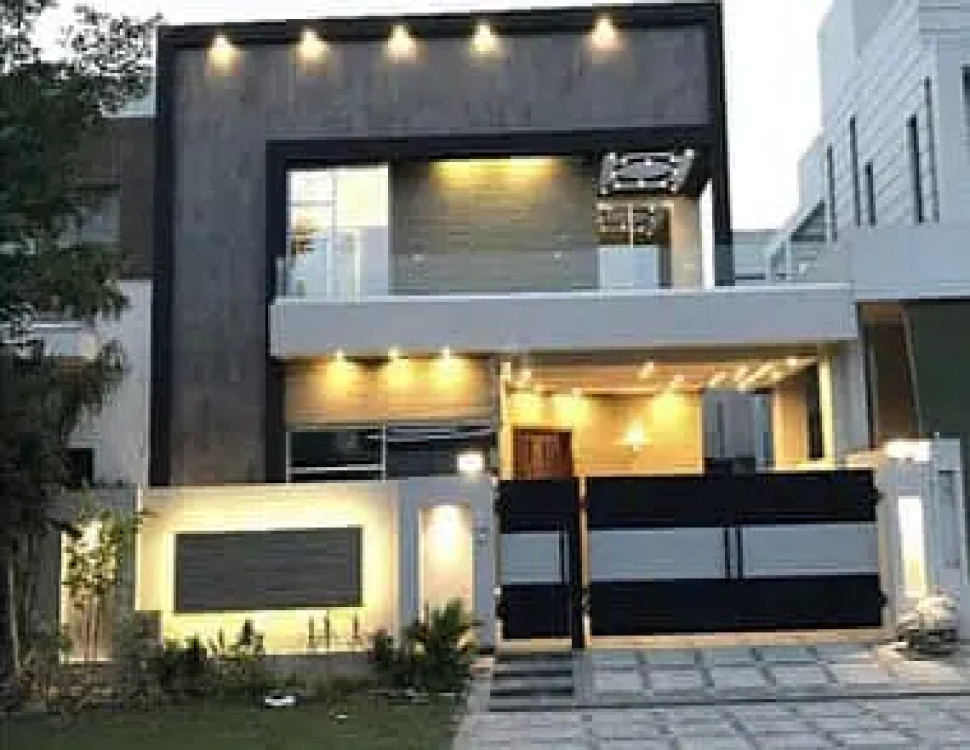 IDEAL LOCATION Eden valley society boundary wall canal Road Faisalabad 13 Marla Brand New Double story House For Rent